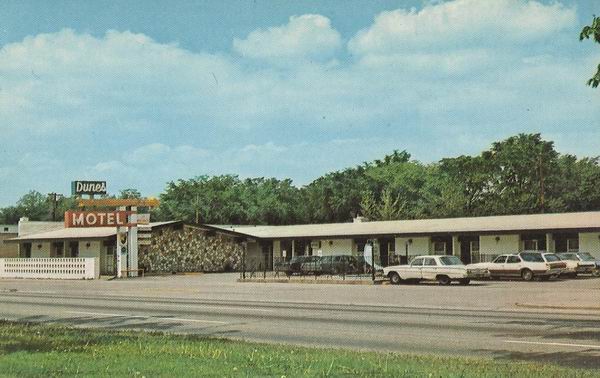 Dunes Motel Royal Oak (newer photo)